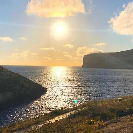 Gozo Coastal Escape Sea Views In Διαμέρισμα Xlendi